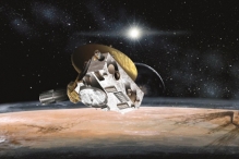 НАСА показало видео пролета New Horizons над горами Хиллари на Плутоне